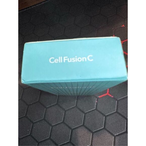 Cell Fusion C Airy Stick Sunscreen 100 SPF50+ 19g - Picture 5 of 6